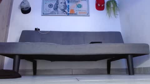 Snapshot of giant_feet chatting on 11, 5, 2026 BOSS online show from 11, 5, 2026