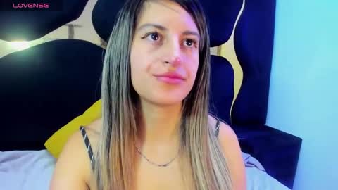 GiaRoussel online show from 2, 11, 2025