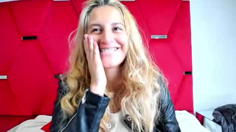 GiaRoussel online show from 2, 2, 2026