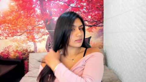 Snapshot of gigi_gilt_ chatting on 15, 2, 2025 Gigi 3 online show from 15, 2, 2025
