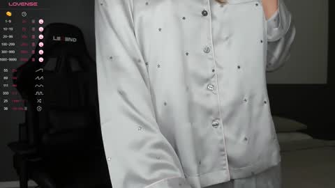 gigihadd online show from 30, 1, 2025