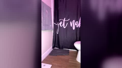 Snapshot of gigilovesyou1997 chatting on 16, 7, 2026 gigilovesyou1997 online show from 16, 7, 2026