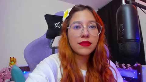 gigimooon online show from 11, 11, 2025