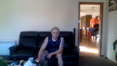 Snapshot of gimmmieoooo chatting on 27, 6, 2026 gimmmieoooo online show from 27, 6, 2026