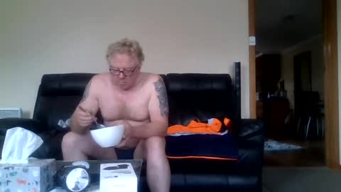 Snapshot of gimmmieoooo chatting on 2, 7, 2026 gimmmieoooo online show from 2, 7, 2026