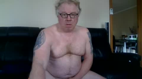 Snapshot of gimmmieoooo chatting on 16, 7, 2026 gimmmieoooo online show from 16, 7, 2026