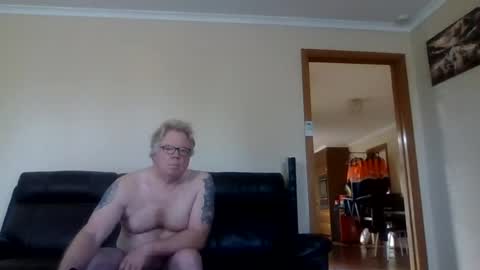 Snapshot of gimmmieoooo chatting on 18, 7, 2026 gimmmieoooo online show from 18, 7, 2026