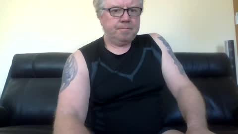 Snapshot of gimmmieoooo chatting on 26, 7, 2026 gimmmieoooo online show from 26, 7, 2026