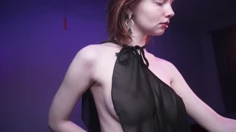        im expecting 350 thumbs up on my altar   online show from 14, 11, 2025