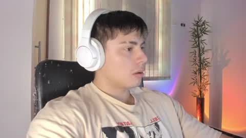 Snapshot of gio_russo chatting on 14, 6, 2026 GioRusso online show from 14, 6, 2026