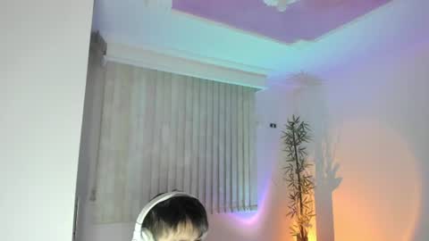Snapshot of gio_russo chatting on 29, 6, 2026 GioRusso online show from 29, 6, 2026
