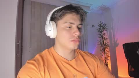 Snapshot of gio_russo chatting on 18, 7, 2026 GioRusso online show from 18, 7, 2026