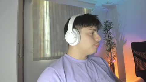 Snapshot of gio_russo chatting on 23, 7, 2026 GioRusso online show from 23, 7, 2026