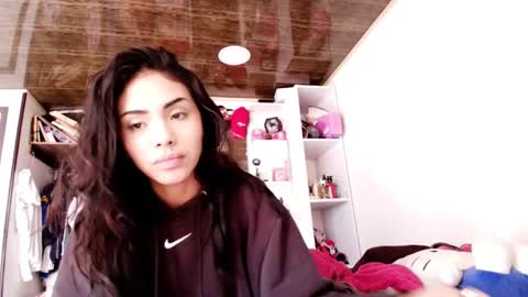 giovanna_oliveria online show from 25, 2, 2026