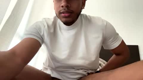 Snapshot of giraldosan320 chatting on 14, 11, 2025 giraldosan320 online show from 14, 11, 2025