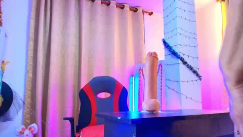 Girl Amada online show from 4, 12, 2025