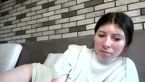 Snapshot of girl_cute007 chatting on 14, 6, 2026 girl_cute007 online show from 14, 6, 2026
