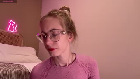 Nikki online show from 1, 1, 2025