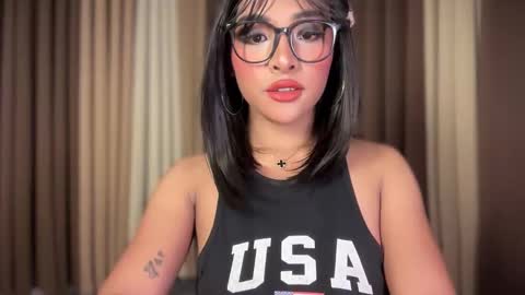 queen ronna online show from 20, 4, 2026