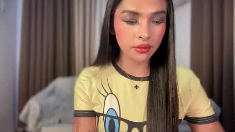Snapshot of girlcock_dominantfucker chatting on 23, 4, 2026 queen ronna online show from 23, 4, 2026
