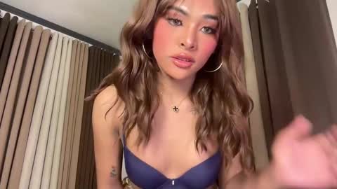 Snapshot of girlcock_dominantfucker chatting on 31, 5, 2026 queen ronna online show from 31, 5, 2026