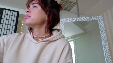 Snapshot of girlnextd00r_ chatting on 7, 3, 2025 Hanna online show from 7, 3, 2025