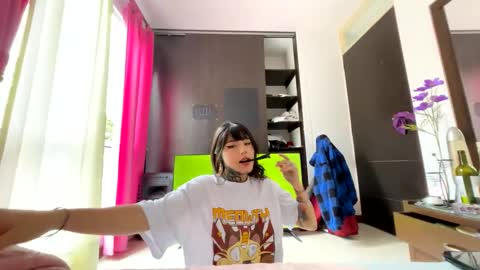 Snapshot of givenom chatting on 17, 2, 2025 dirtyvenom online show from 17, 2, 2025