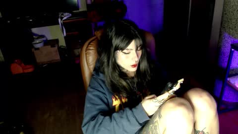 Snapshot of givenom chatting on 28, 9, 2025 dirtyvenom online show from 28, 9, 2025