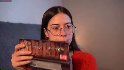 Agness online show from 4, 12, 2025