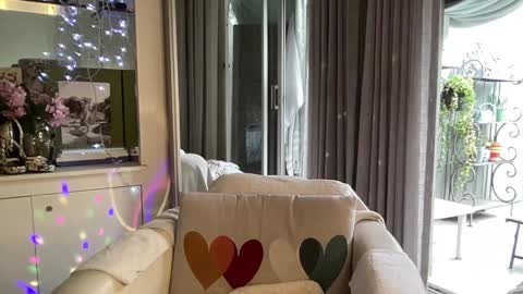 Gl1tter Barbie online show from 12, 1, 2025