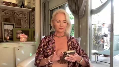 Gl1tter Barbie online show from 19, 11, 2025