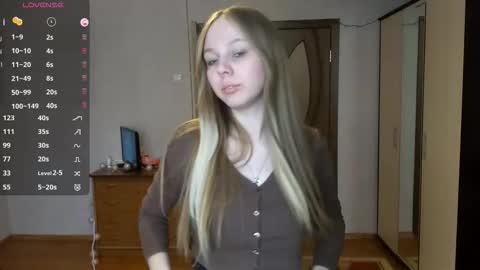 Snapshot of gladissoter chatting on 9, 2, 2026 Violetta online show from 9, 2, 2026