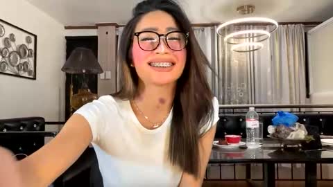 gleiahong online show from 13, 3, 2026