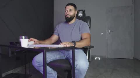 Matthew .. for short call me Matt online show from 22, 10, 2025