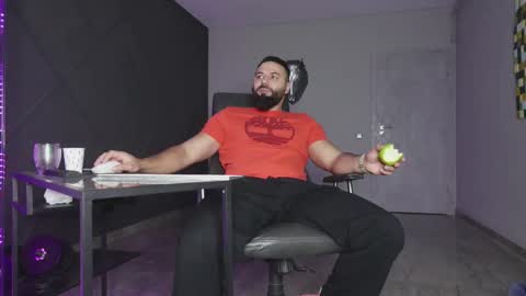 Matthew .. for short call me Matt online show from 26, 11, 2025