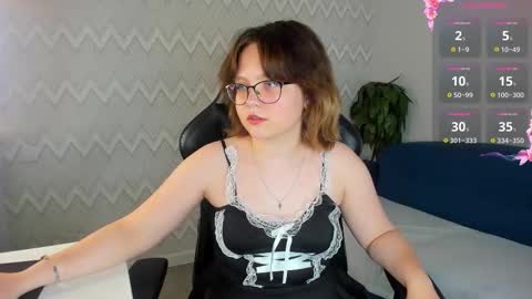 glimmer_goddesss online show from 28, 9, 2025