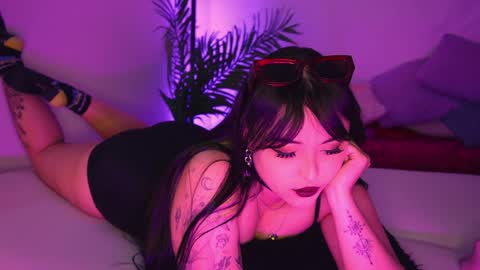 Mimi online show from 11, 4, 2026