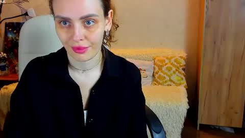 Snapshot of gloria_wood chatting on 18, 6, 2026 Gloria Wood online show from 18, 6, 2026