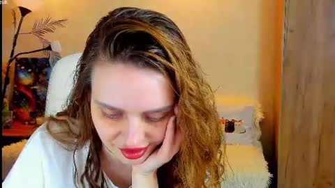 Snapshot of gloria_wood chatting on 19, 6, 2026 Gloria Wood online show from 19, 6, 2026