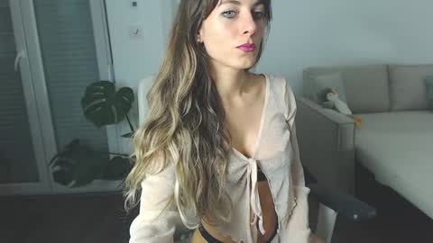 Snapshot of gloriagrey chatting on 27, 11, 2025 Gloria Grey online show from 27, 11, 2025