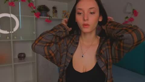 Mia online show from 25, 5, 2026