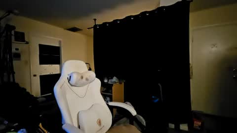 Snapshot of glossyshaft chatting on 22, 7, 2026 Llusef online show from 22, 7, 2026