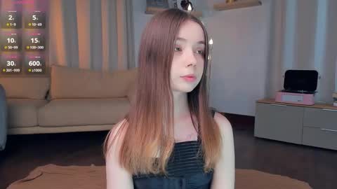 Snapshot of glowhub_ chatting on 26, 4, 2026 Ann Eliz and Gigi online show from 26, 4, 2026