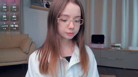 Snapshot of glowhub_ chatting on 30, 4, 2026 Ann Eliz and Gigi online show from 30, 4, 2026