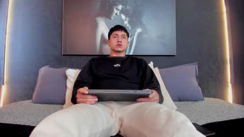 Snapshot of god_of_olympus1 chatting on 12, 12, 2024 steven online show from 12, 12, 2024