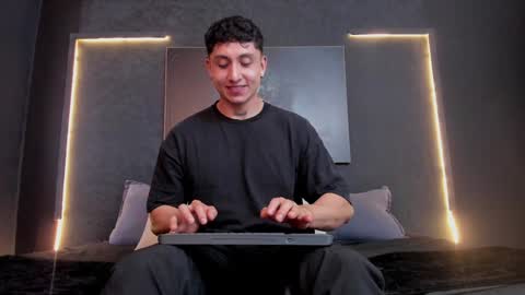 Snapshot of god_of_olympus1 chatting on 28, 12, 2024 steven online show from 28, 12, 2024