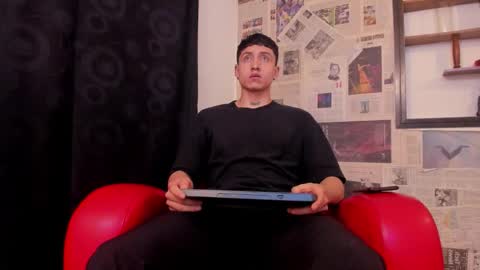 Snapshot of god_of_olympus1 chatting on 12, 10, 2025 steven online show from 12, 10, 2025