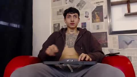 Snapshot of god_of_olympus1 chatting on 22, 11, 2025 steven online show from 22, 11, 2025