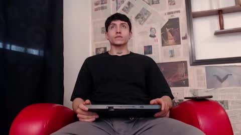 Snapshot of god_of_olympus1 chatting on 25, 11, 2025 steven online show from 25, 11, 2025