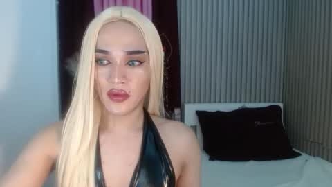 Snapshot of goddesdiane8inch chatting on 28, 5, 2026 D I A N N E online show from 28, 5, 2026